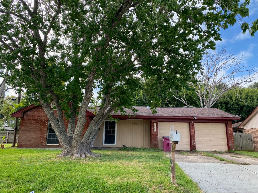 Property photo for 1809 W 8th Street, Freeport, TX