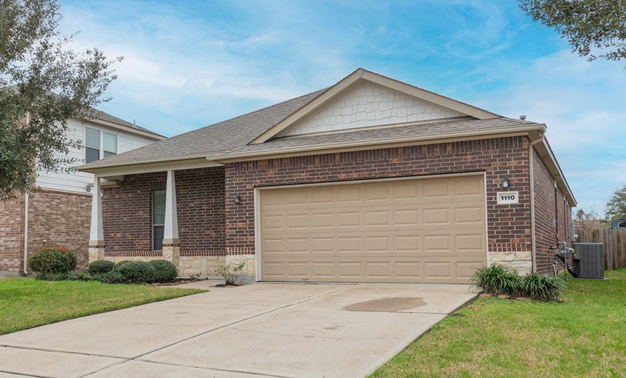 Property photo for 1110 Larkfield Drive, Rosenberg, TX