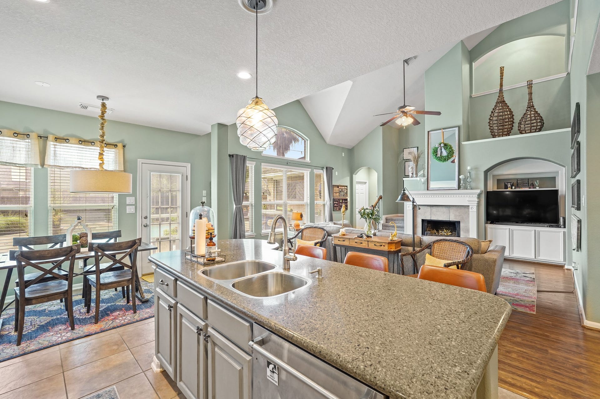 8815 Wenona Walk, Missouri City, TX 77459 8815 Wenona Walk, Missouri City, TX 77459