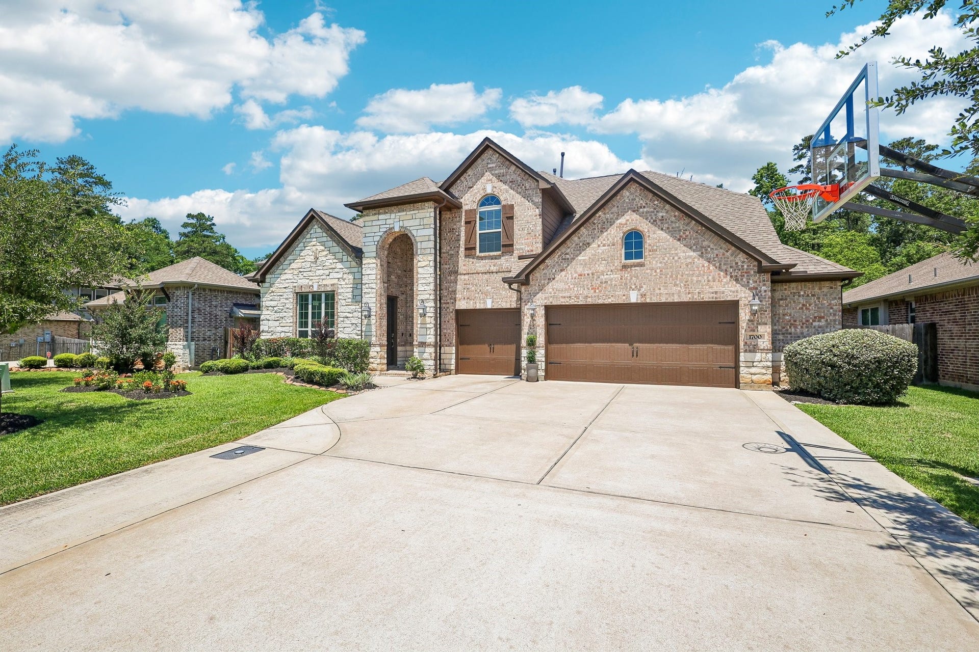 1700 Graystone Hills Drive, Conroe, TX 77304 1700 Graystone Hills Drive, Conroe, TX 77304