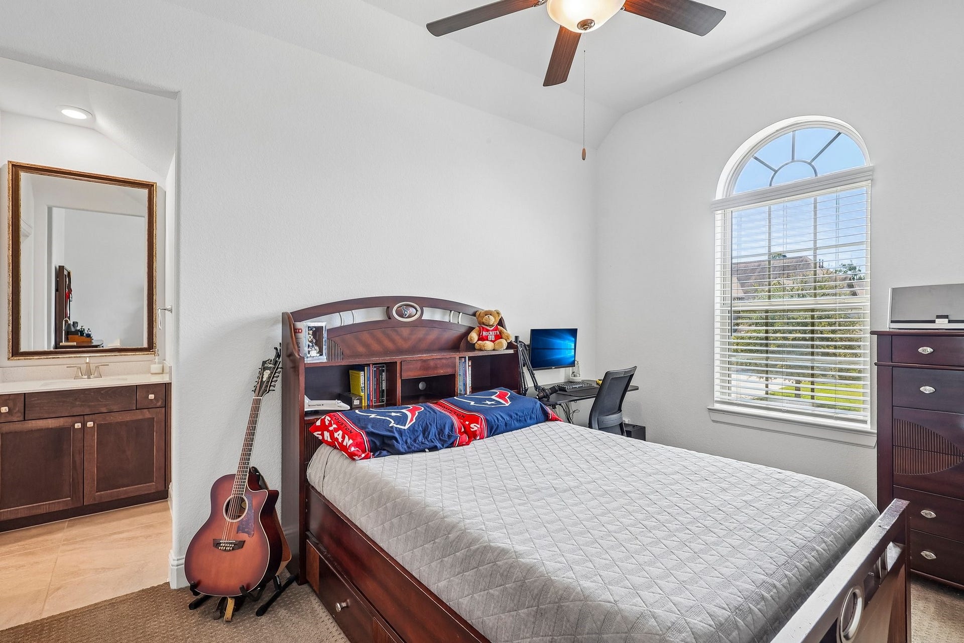 1700 Graystone Hills Drive, Conroe, TX 77304 1700 Graystone Hills Drive, Conroe, TX 77304