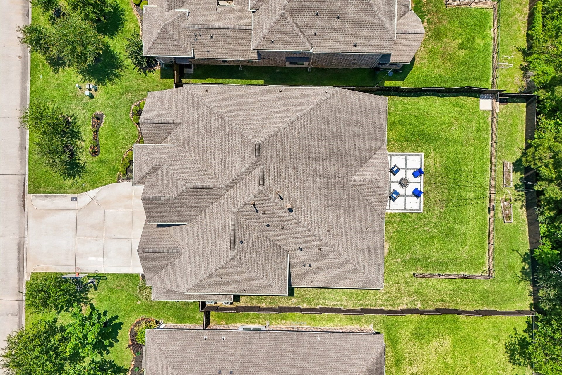 1700 Graystone Hills Drive, Conroe, TX 77304 1700 Graystone Hills Drive, Conroe, TX 77304