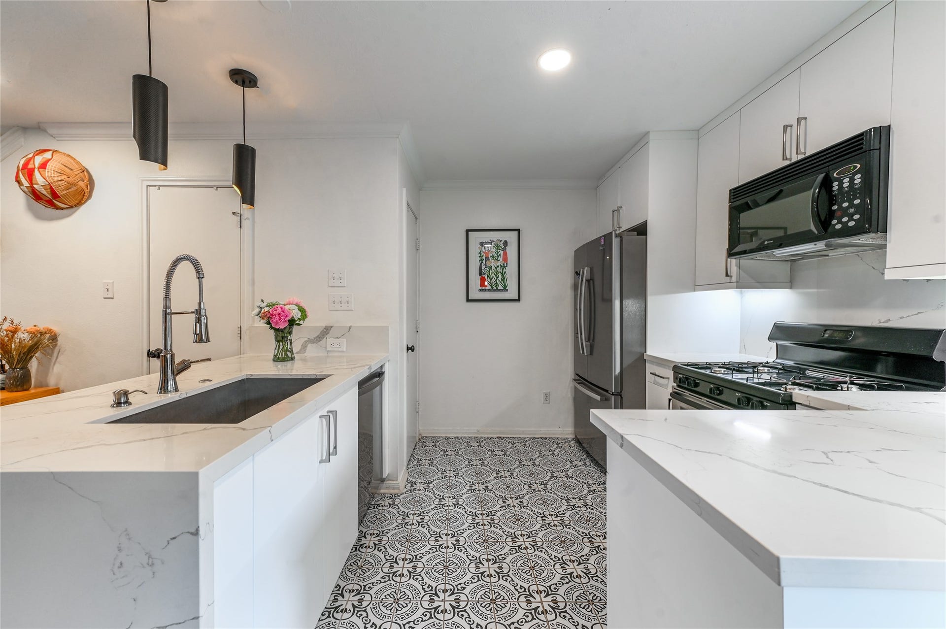 1004 Ruthven Street, Houston, TX 77019