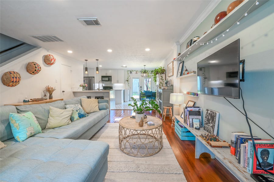 Property photo for 1004 Ruthven Street, Houston, TX