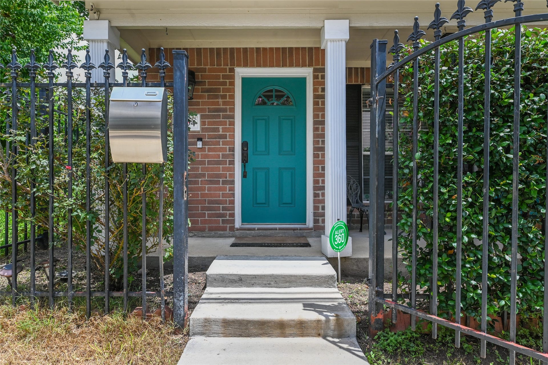 1004 Ruthven Street, Houston, TX 77019