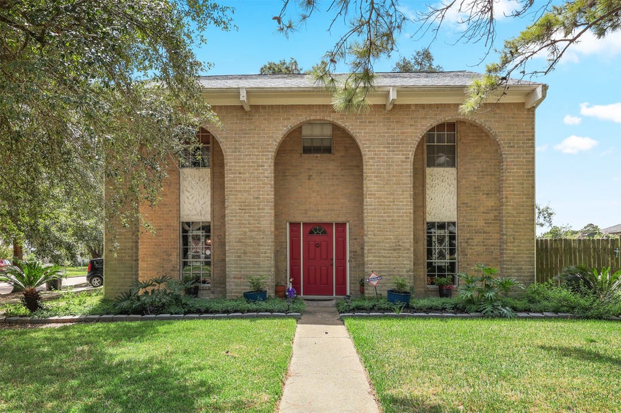 Property photo for 15826 Cavendish Drive, Houston, TX