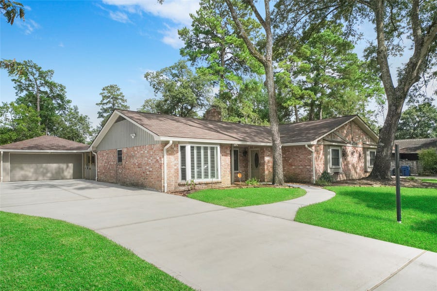Property photo for 28914 Pine Hill Drive, Shenandoah, TX