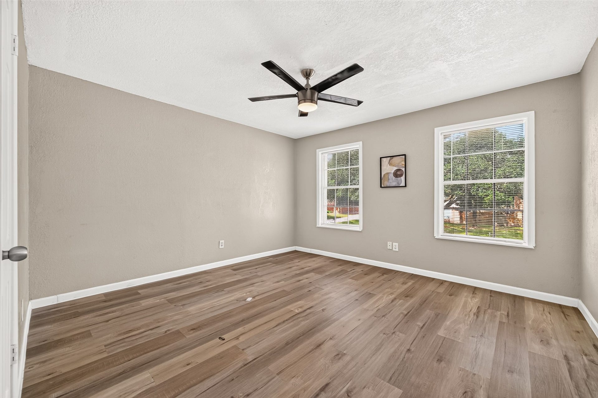 552 Roanoke Drive, Conroe, TX 77302