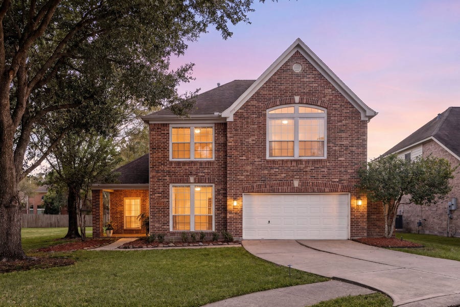 Property photo for 3100 Red Maple Drive, Friendswood, TX