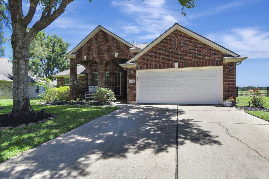 Property photo for 10334 Linden Springs Drive, Houston, TX