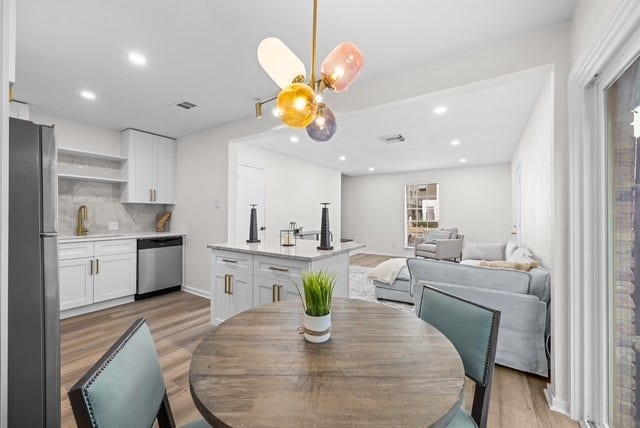 2012 Brun St, #A, Houston, TX 77019 2012 Brun St, #A, Houston, TX 77019
