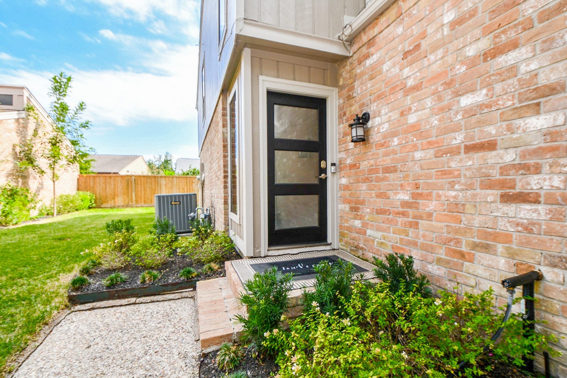 811 Bayou River Drive, Houston, TX 77079