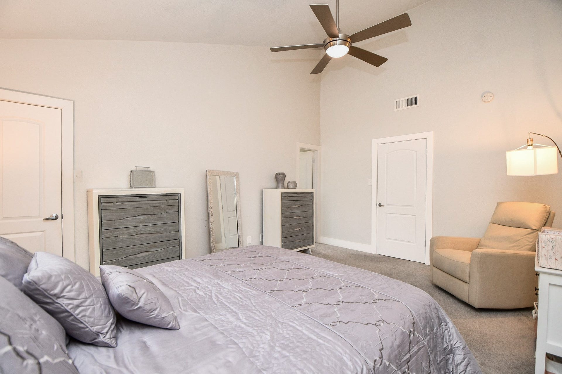 811 Bayou River Drive, Houston, TX 77079