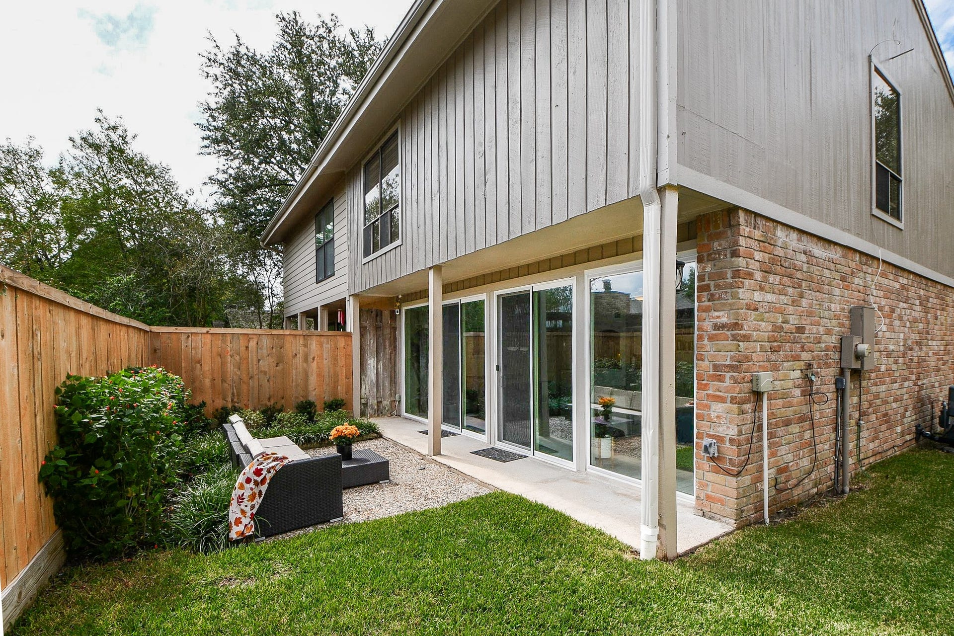 811 Bayou River Drive, Houston, TX 77079