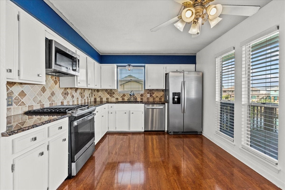 868 Bonita Street, Bayou Vista, TX 77563 868 Bonita Street, Bayou Vista, TX 77563