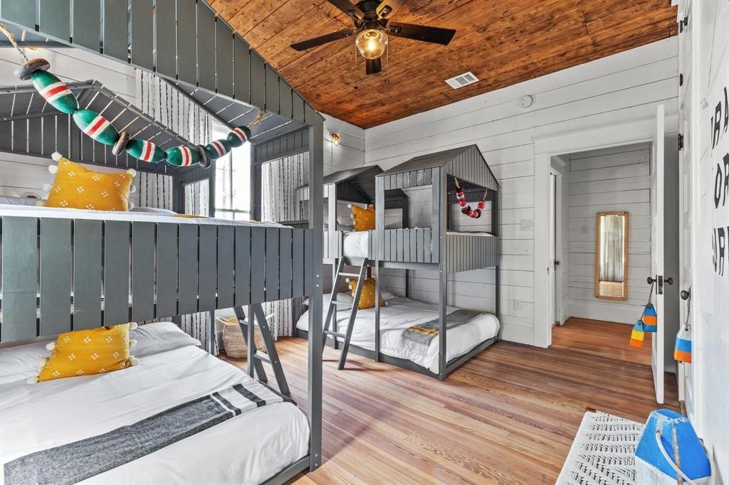 801 24th Street, Galveston, TX 77550 Bedroom four/bunk room