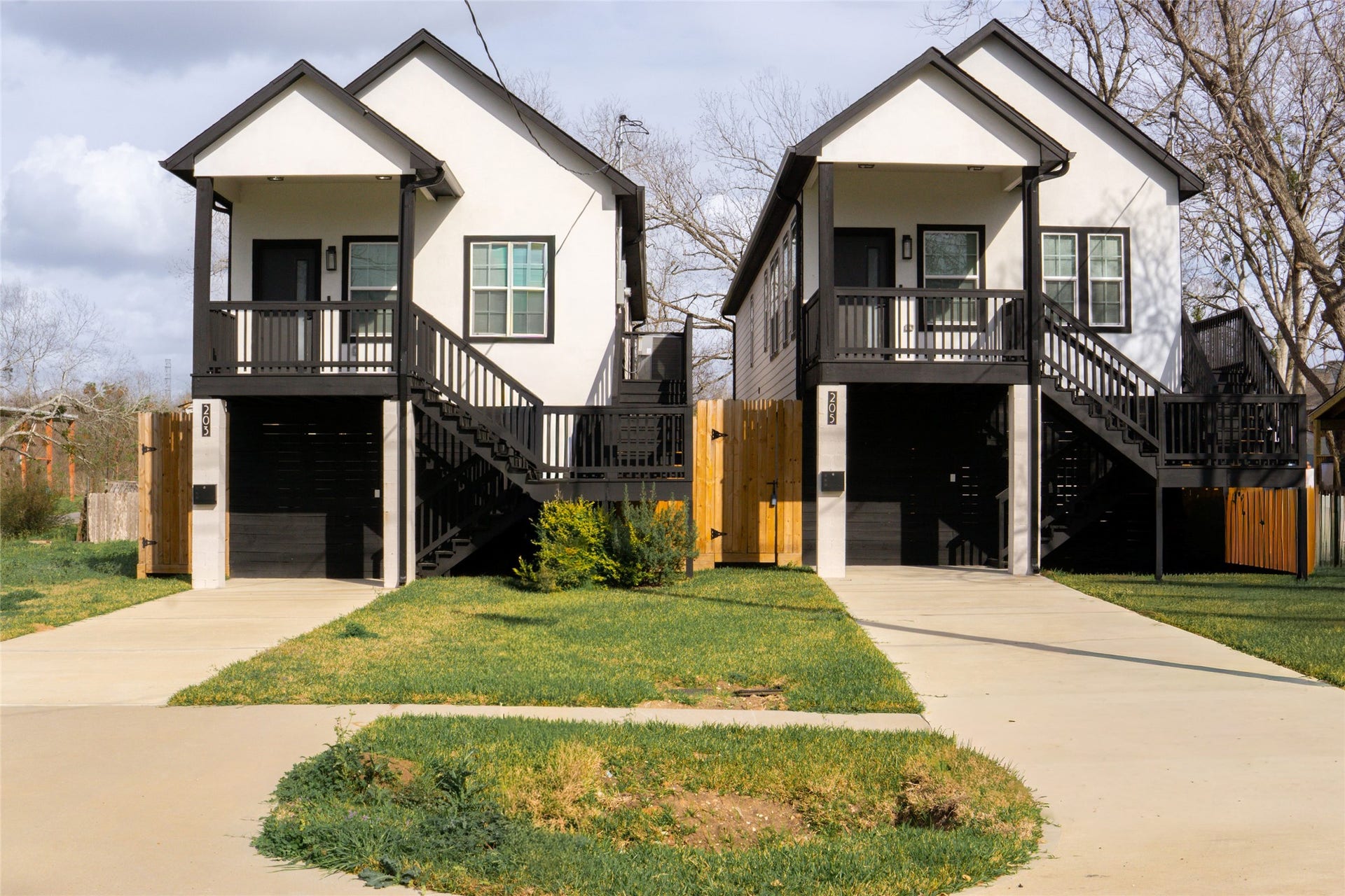 204 3rd Street, Rosenberg, TX 77471 New builds across the street