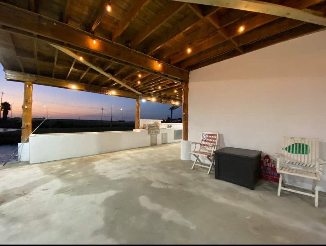 3391 Hwy 6 Drive, Hitchcock, TX 77563 3391 Hwy 6 Drive, Hitchcock, TX 77563