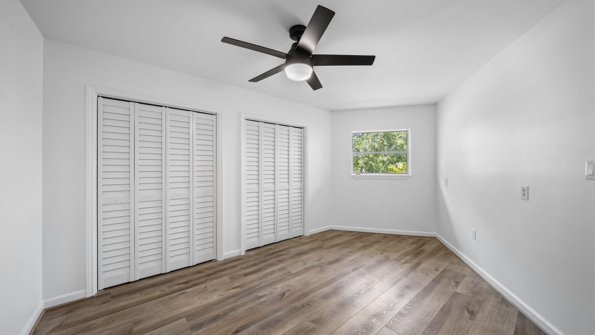 15502 Kitty Hawk Drive, Waller, TX 77484 Bedroom 4 with large closet