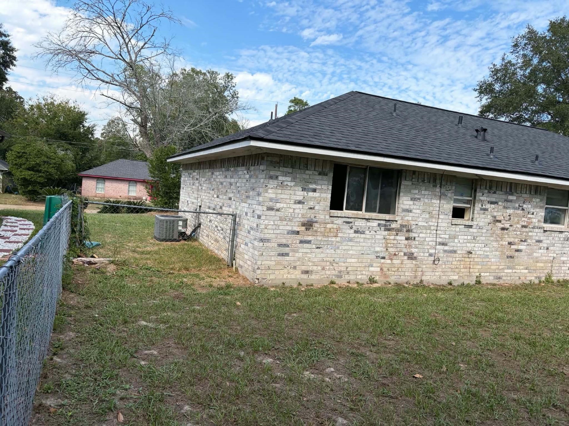 134 N Forest Drive, Willis, TX 77378 134 N Forest Drive, Willis, TX 77378