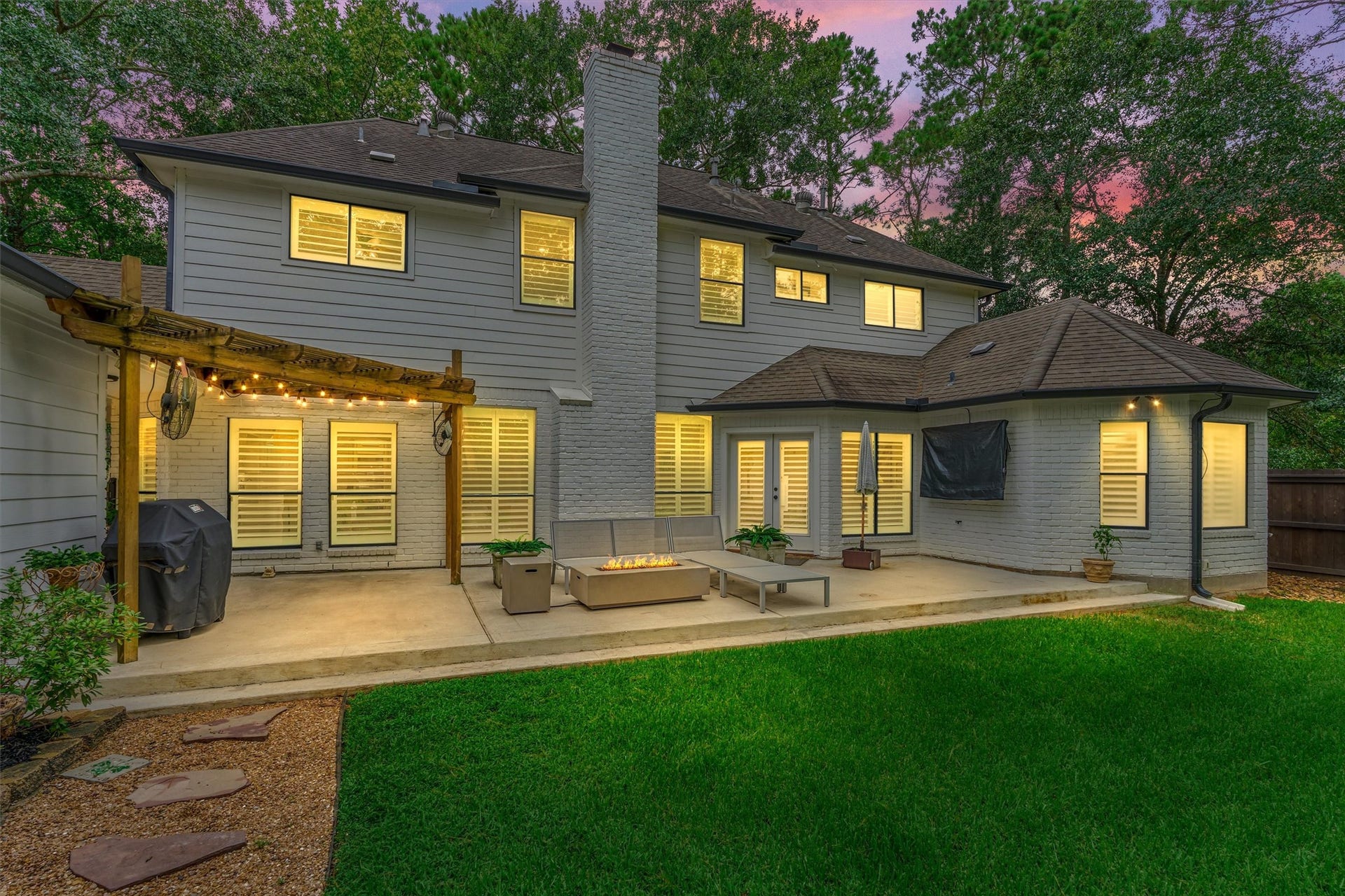 42 Golden Shadow Circle, The Woodlands, TX 77381 From relaxing evenings to lively backyard barbecues, this inviting outdoor oasis offers endless opportunities for gathering with family and friends.