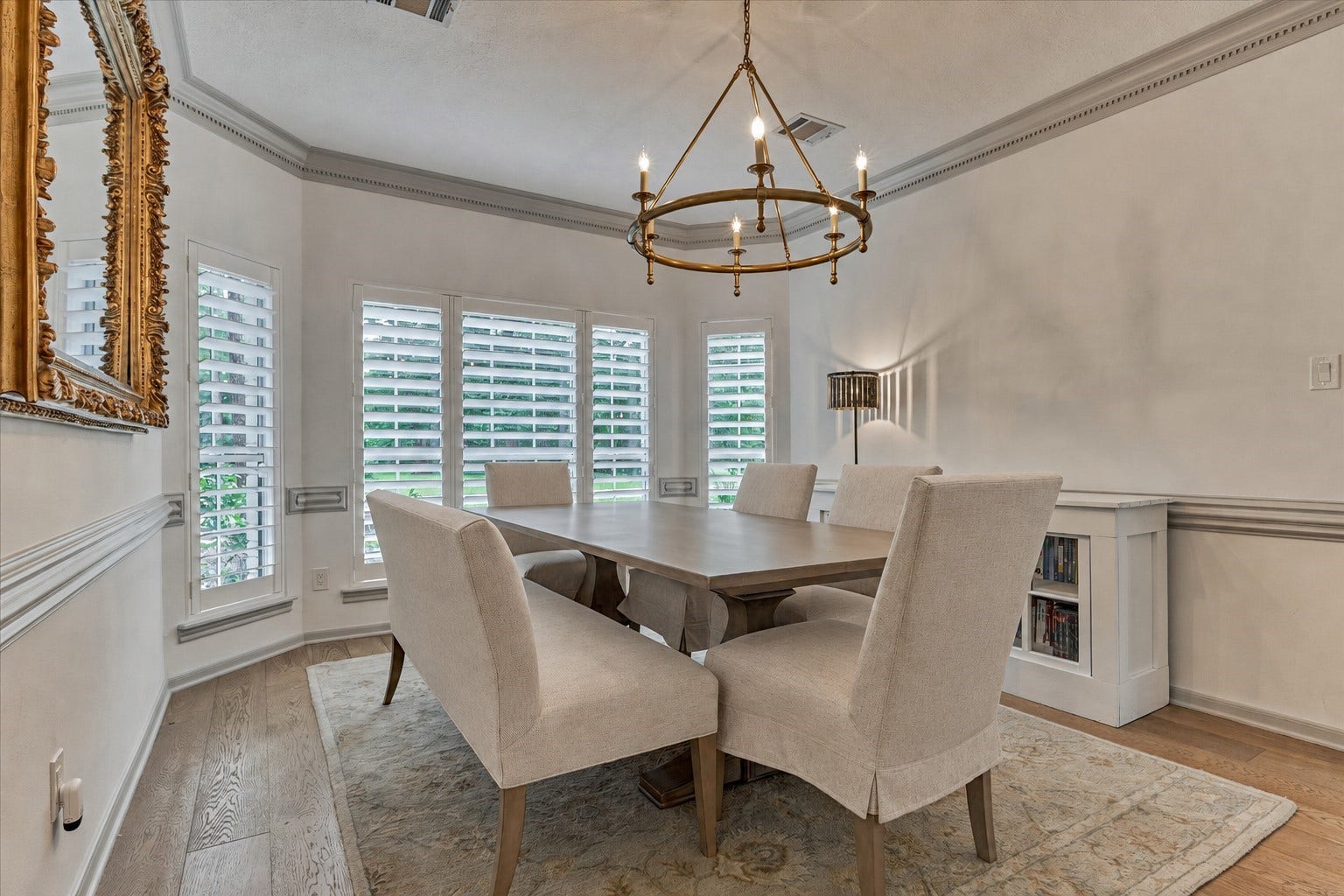 42 Golden Shadow Circle, The Woodlands, TX 77381 Enjoy many gatherings in the formal dining room, with space for all your favorite dining pieces.