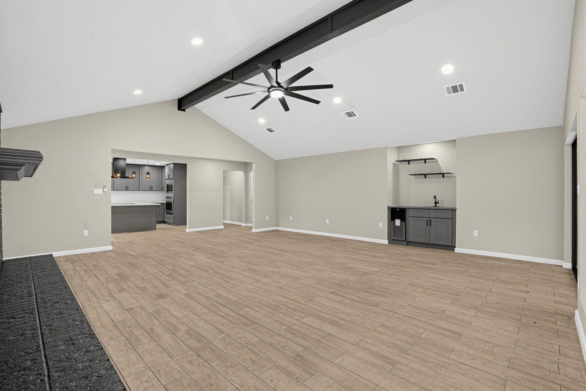 15 Presidio Road, Montgomery, TX 77356 15 Presidio Road, Montgomery, TX 77356