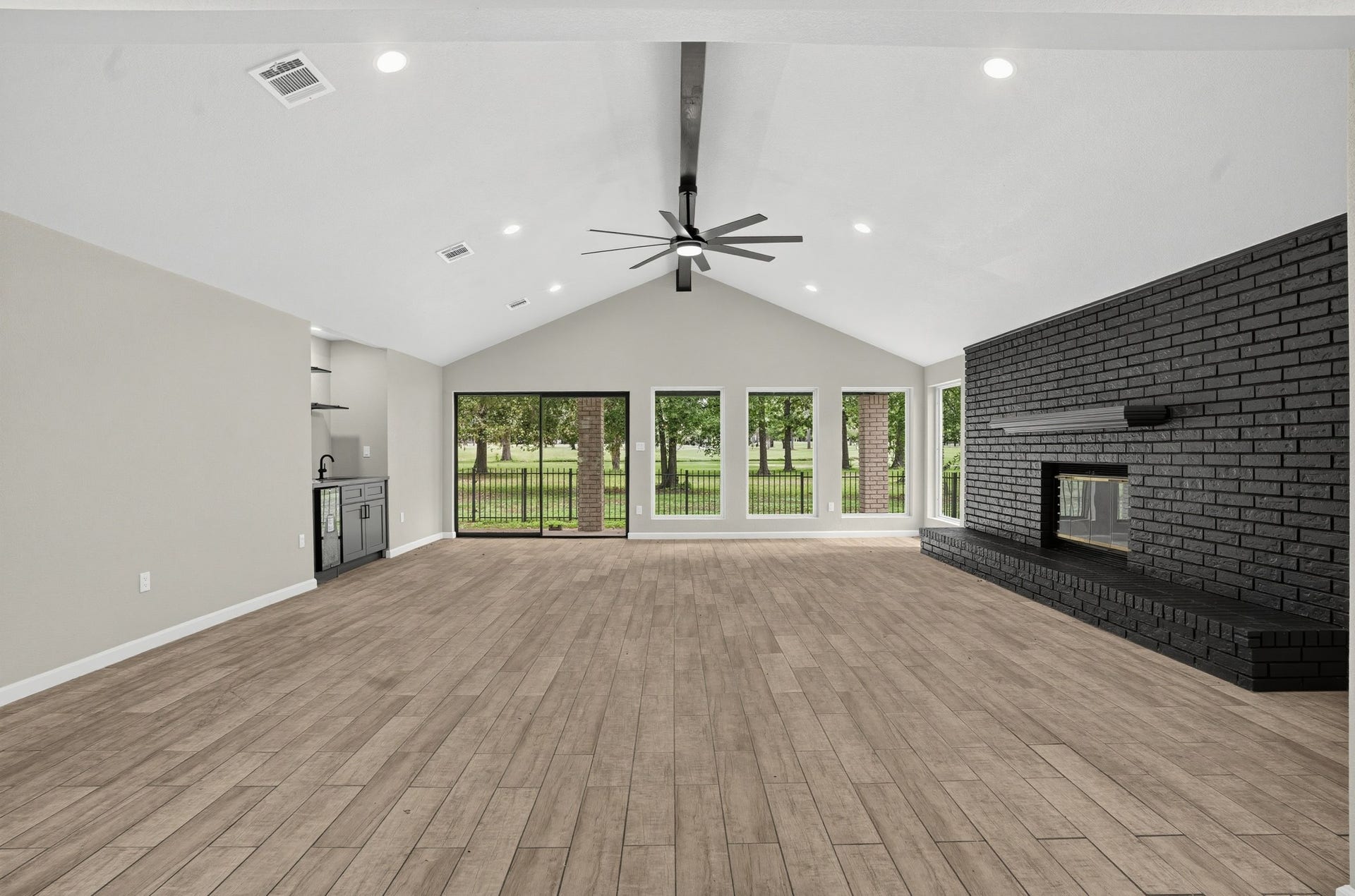 15 Presidio Road, Montgomery, TX 77356 15 Presidio Road, Montgomery, TX 77356