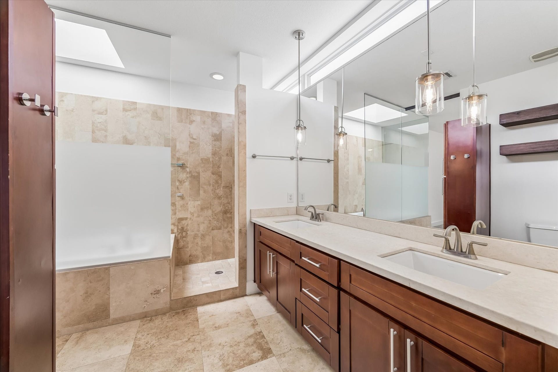 1703 Beall Street, Houston, TX 77008 1703 Beall Street, Houston, TX 77008