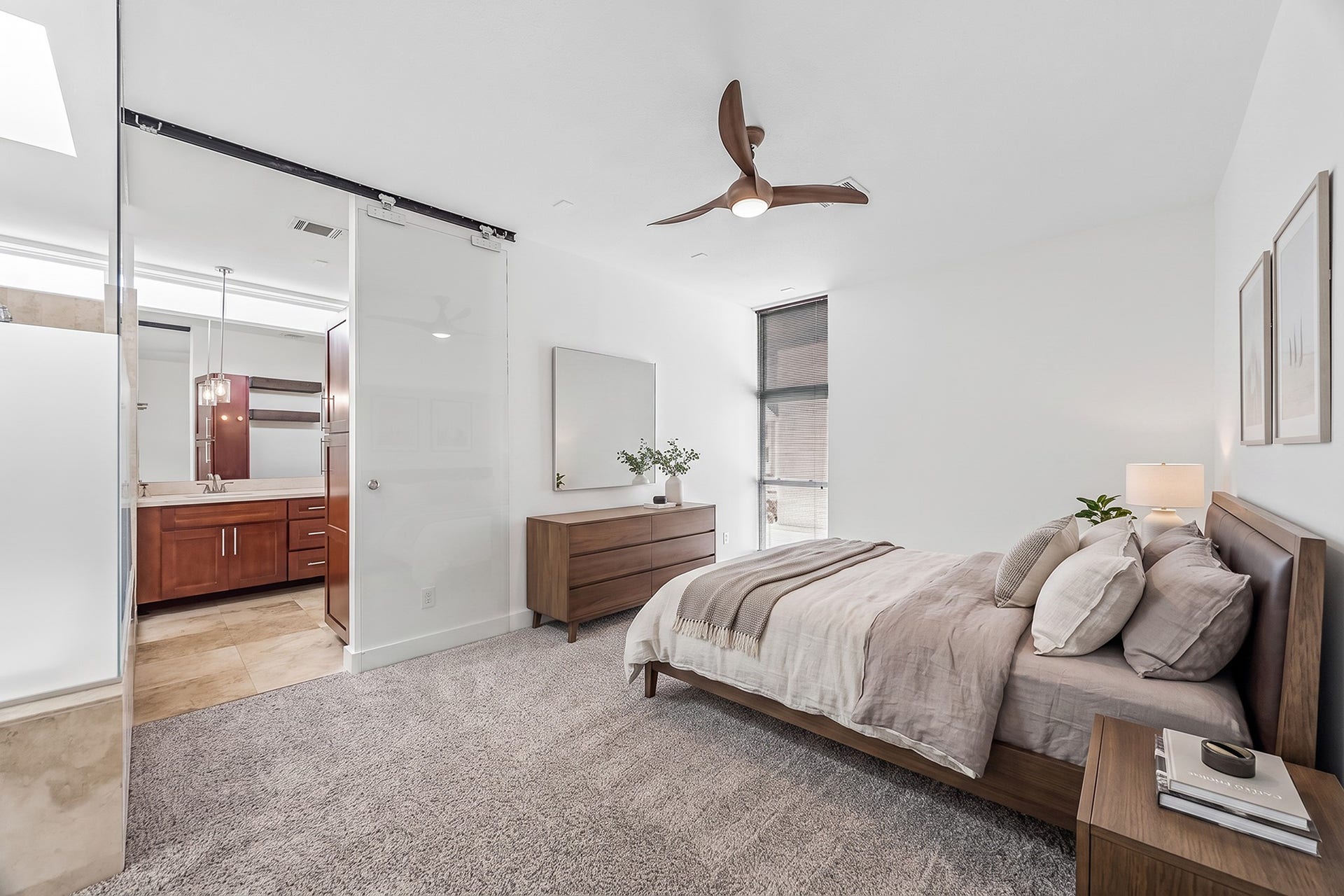 1703 Beall Street, Houston, TX 77008 Virtually furnished