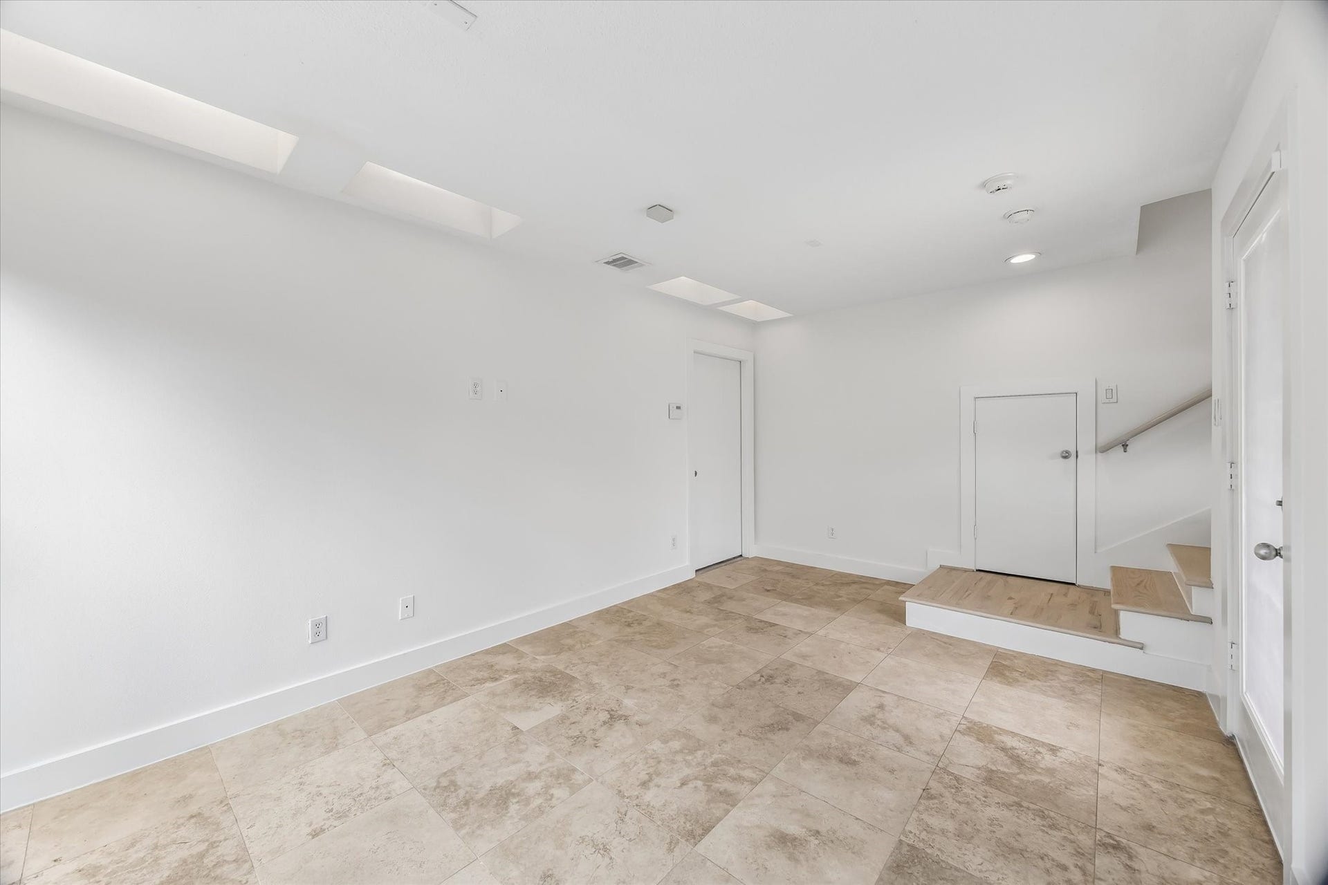 1703 Beall Street, Houston, TX 77008 1703 Beall Street, Houston, TX 77008