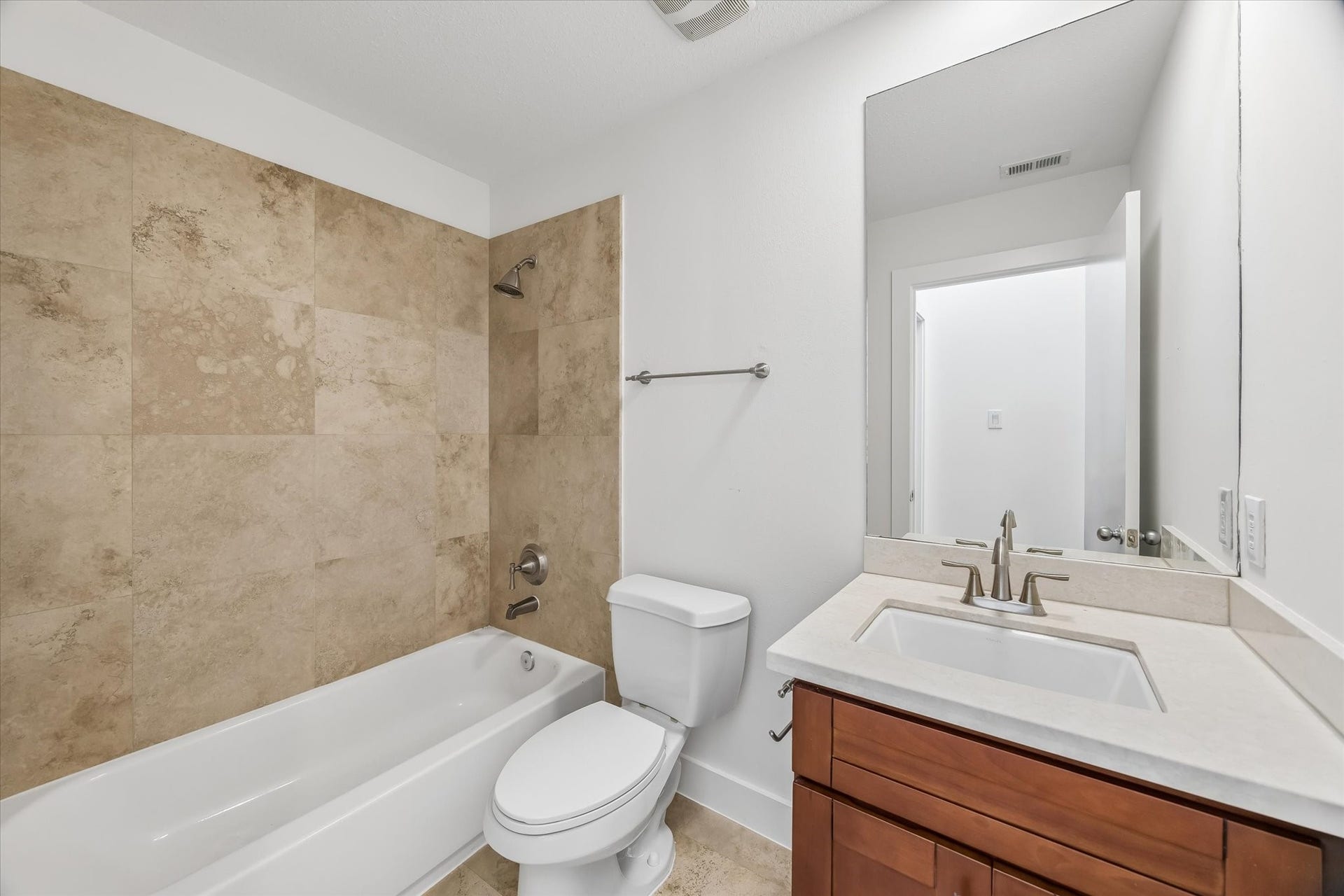 1703 Beall Street, Houston, TX 77008 1703 Beall Street, Houston, TX 77008