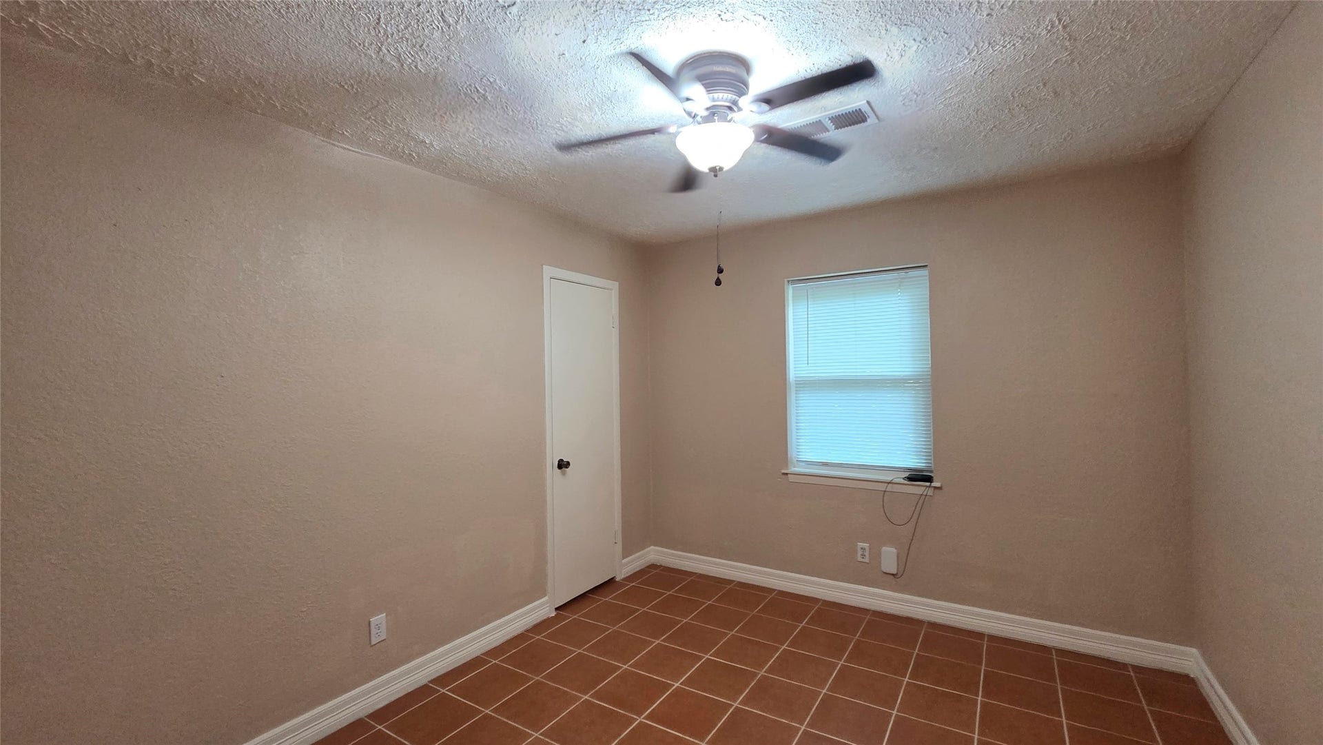 21298 Oak Leaf Boulevard, Porter, TX 77365 21298 Oak Leaf Boulevard, Porter, TX 77365