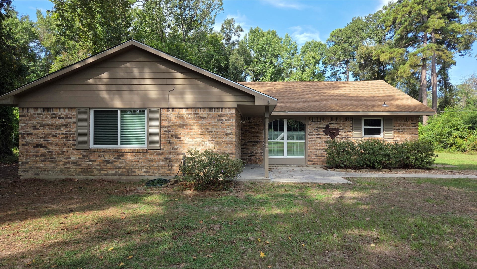 21298 Oak Leaf Boulevard, Porter, TX 77365 21298 Oak Leaf Boulevard, Porter, TX 77365