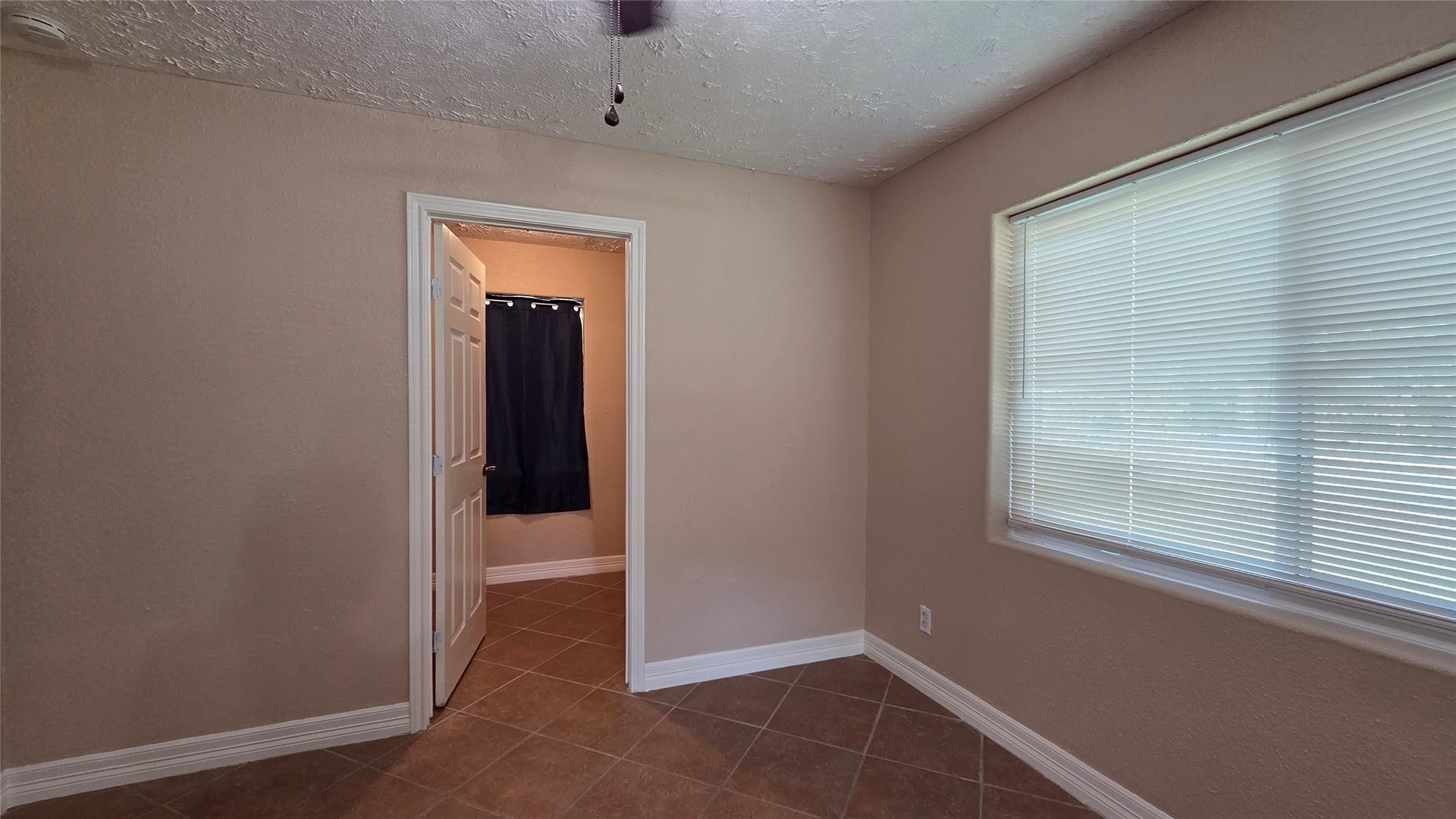 21298 Oak Leaf Boulevard, Porter, TX 77365 21298 Oak Leaf Boulevard, Porter, TX 77365