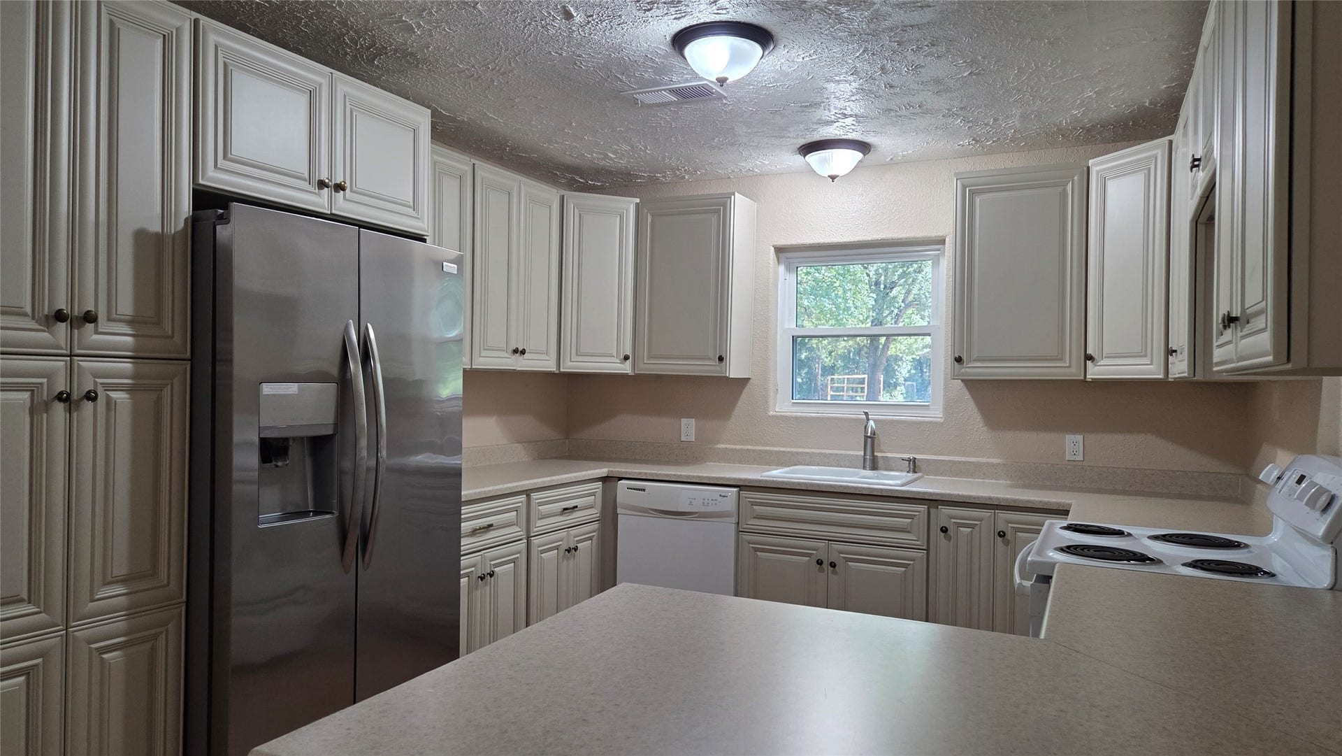21298 Oak Leaf Boulevard, Porter, TX 77365 21298 Oak Leaf Boulevard, Porter, TX 77365
