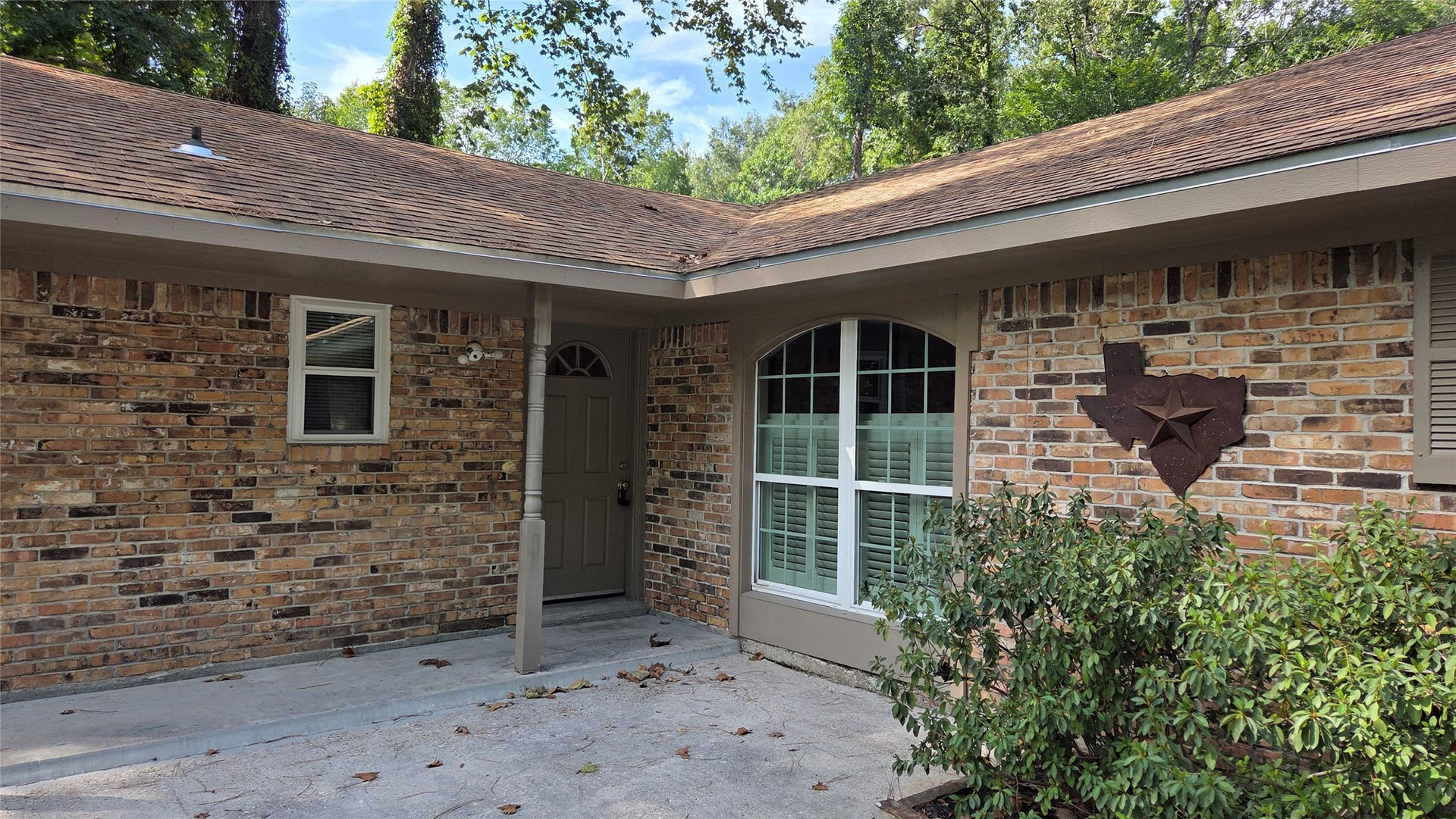 21298 Oak Leaf Boulevard, Porter, TX 77365 21298 Oak Leaf Boulevard, Porter, TX 77365