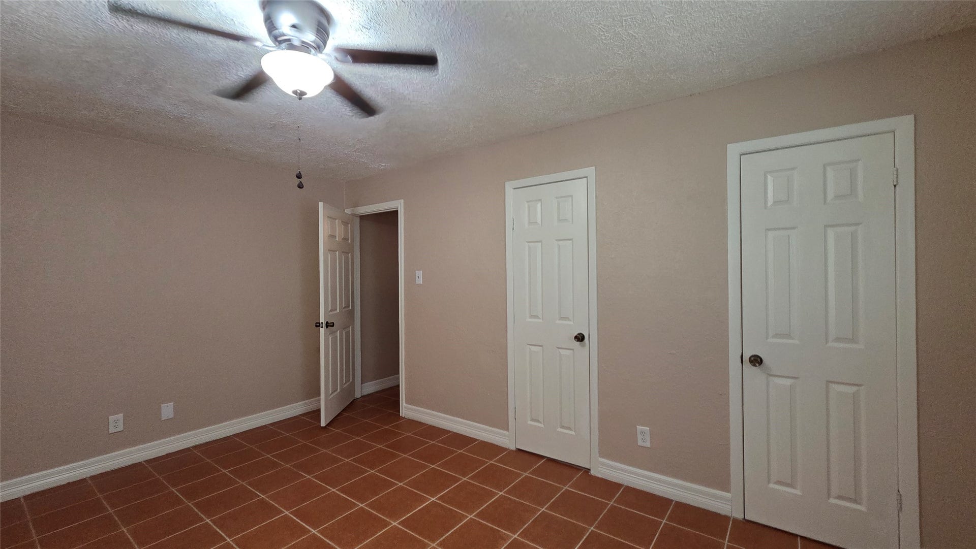 21298 Oak Leaf Boulevard, Porter, TX 77365 21298 Oak Leaf Boulevard, Porter, TX 77365