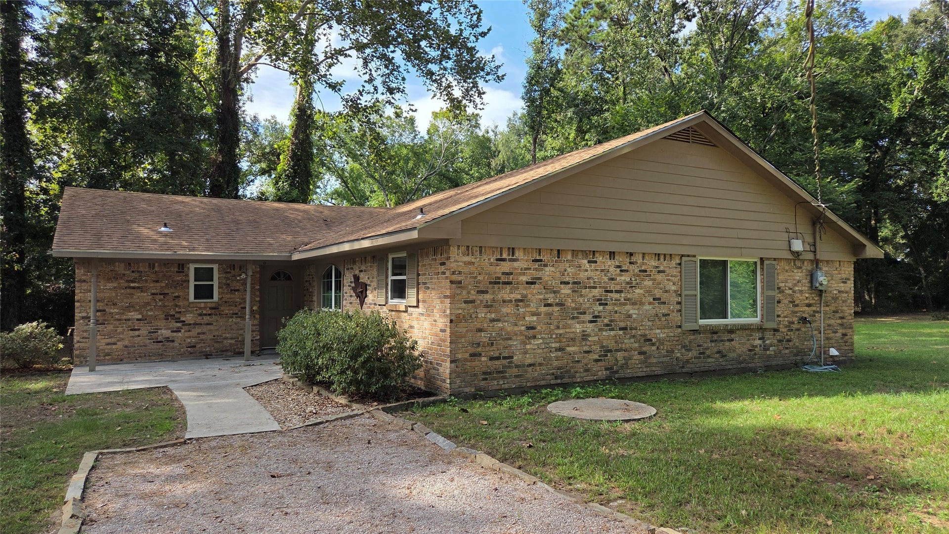 21298 Oak Leaf Boulevard, Porter, TX 77365 21298 Oak Leaf Boulevard, Porter, TX 77365