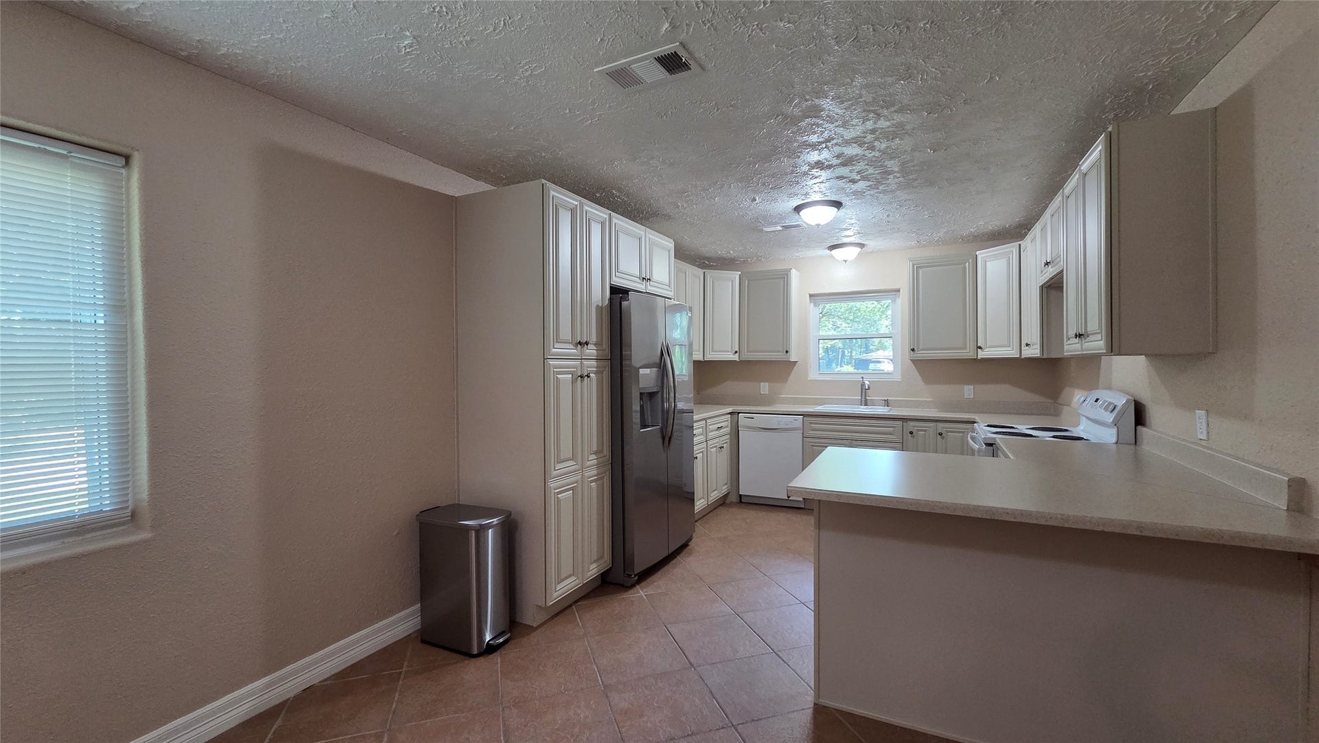 21298 Oak Leaf Boulevard, Porter, TX 77365 21298 Oak Leaf Boulevard, Porter, TX 77365