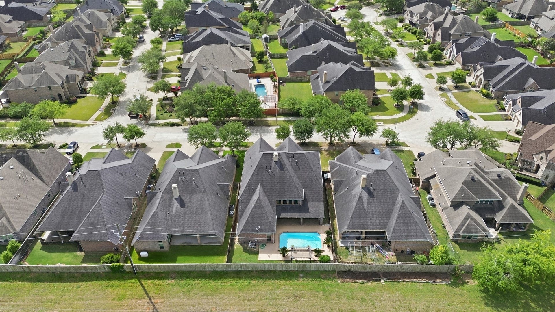 4130 Clover Ridge Lane, Sugar Land, TX 77479 4130 Clover Ridge Lane, Sugar Land, TX 77479