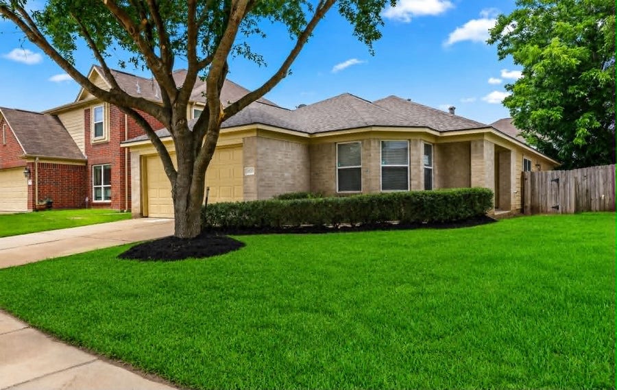Property photo for 3523 Apple Dale Drive, Houston, TX