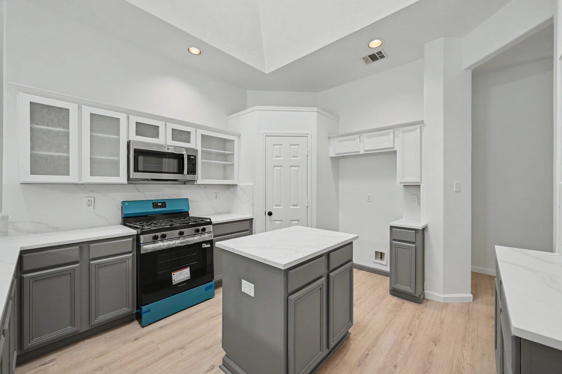 17107 Mountain Crest Drive, Spring, TX 77379 17107 Mountain Crest Drive, Spring, TX 77379