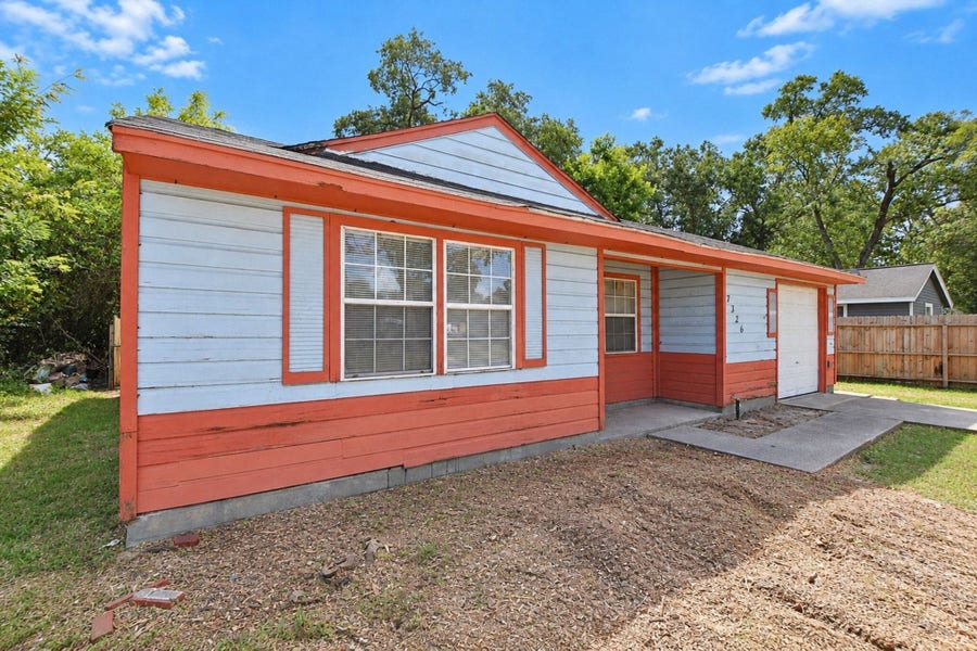 Property photo for 7326 Sterlingshire Street, Houston, TX
