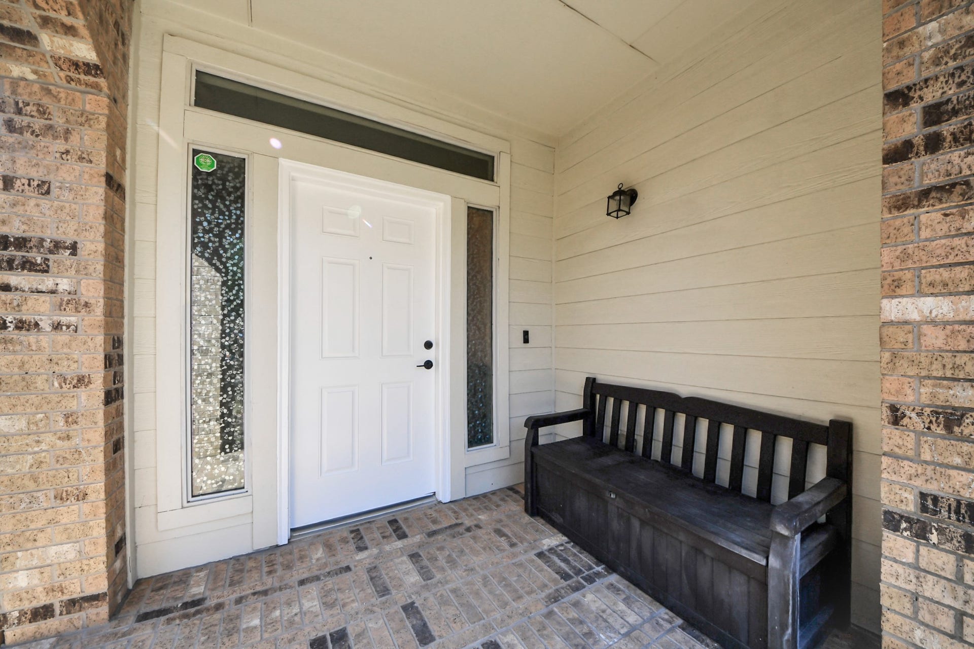 10826 Shannon Mills Lane, Houston, TX 77075 Entryway