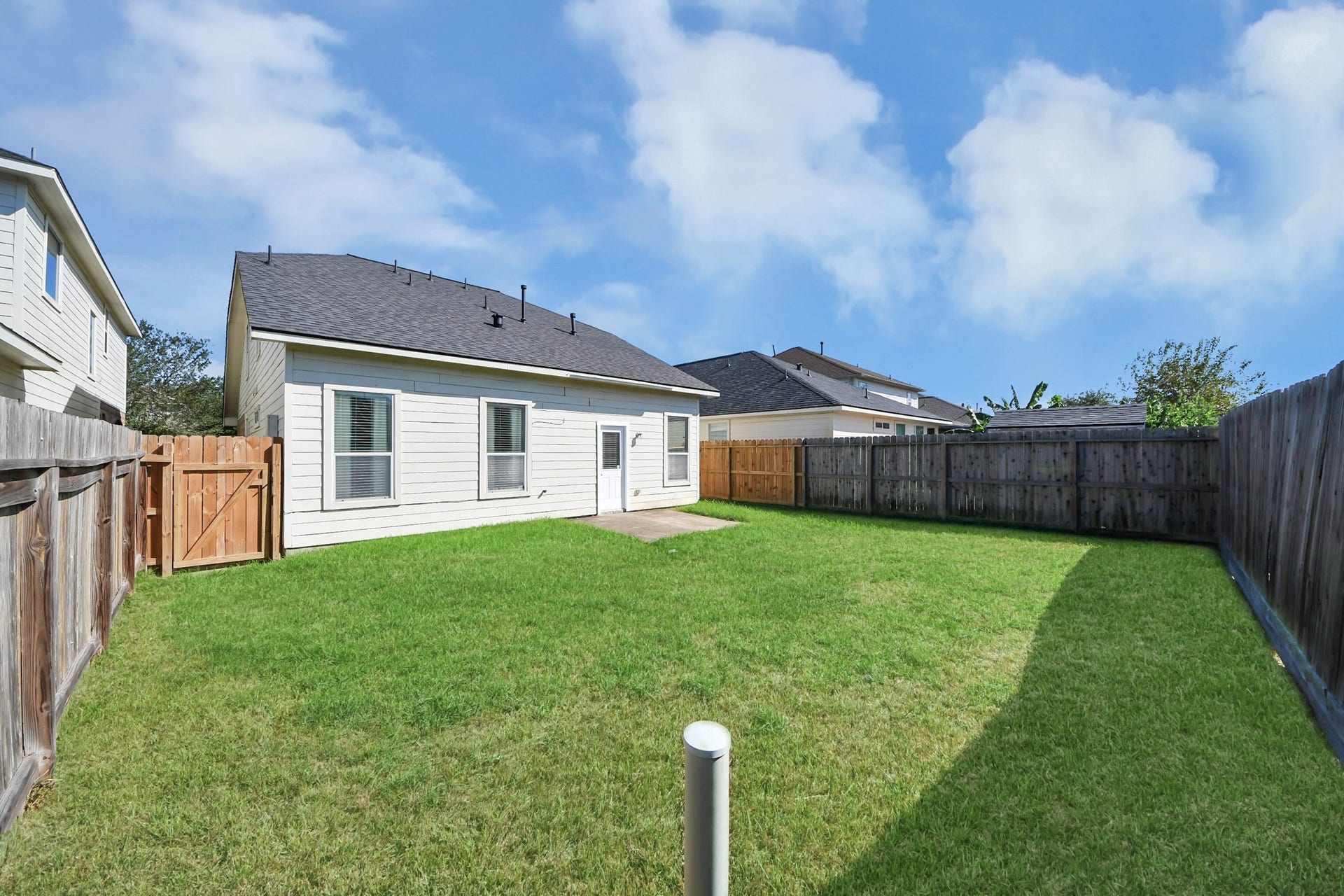 10826 Shannon Mills Lane, Houston, TX 77075 10826 Shannon Mills Lane, Houston, TX 77075