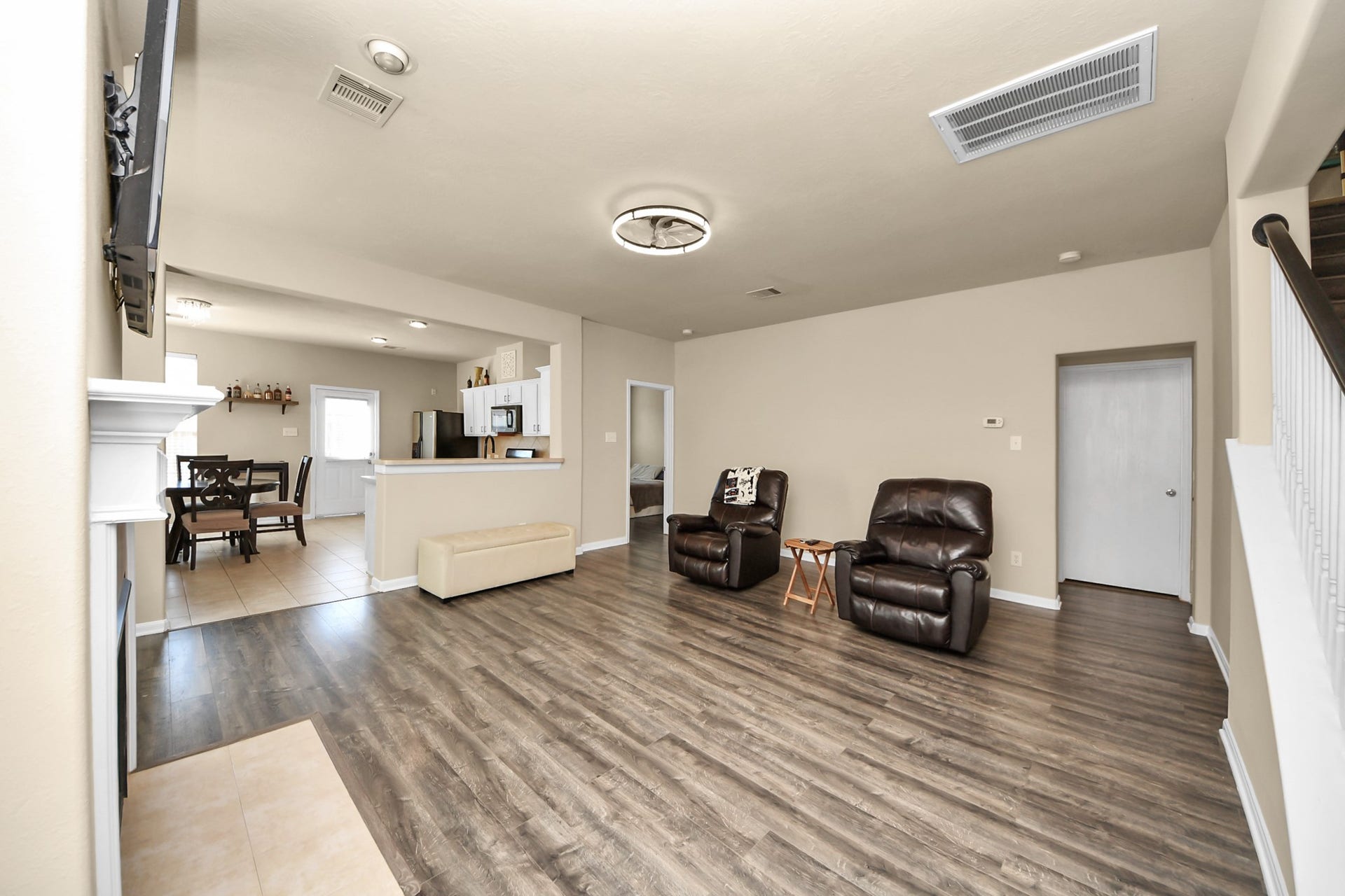 10826 Shannon Mills Lane, Houston, TX 77075 10826 Shannon Mills Lane, Houston, TX 77075