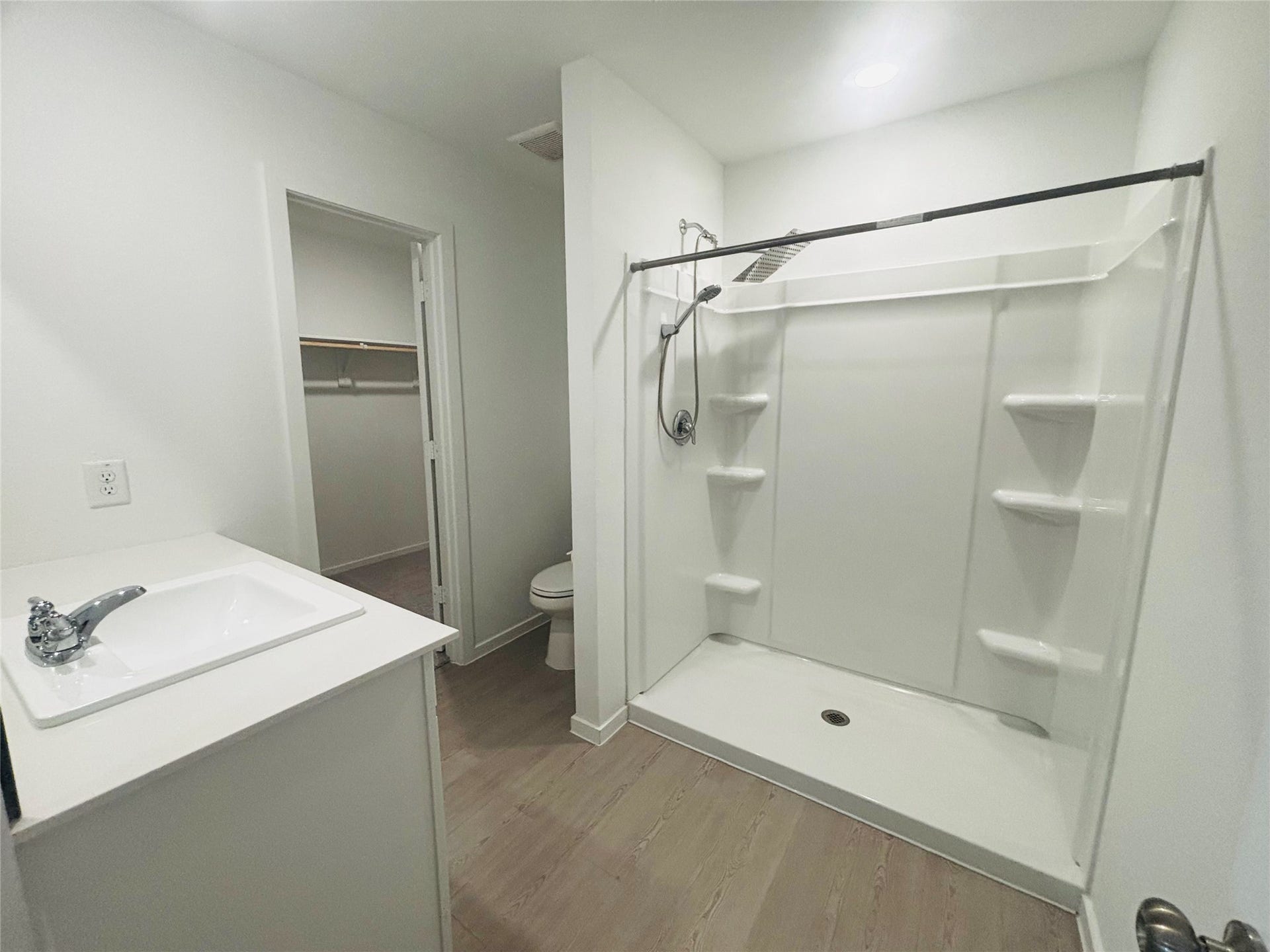 Master Full Bathroom