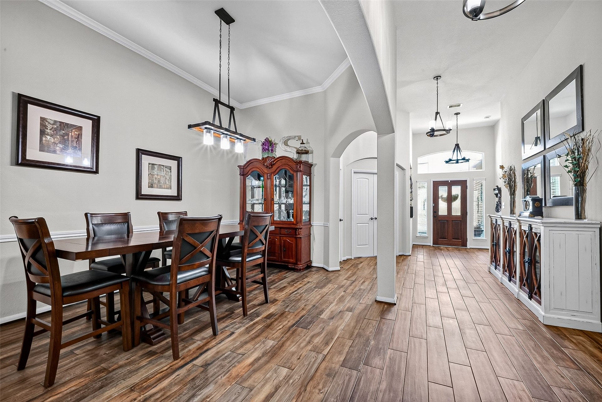 2414 Alexandra, Deer Park, TX 77536 A Charming Dining Room With Plenty of
Space to Enjoy Meals,
celebrate milestones, and Make Memories