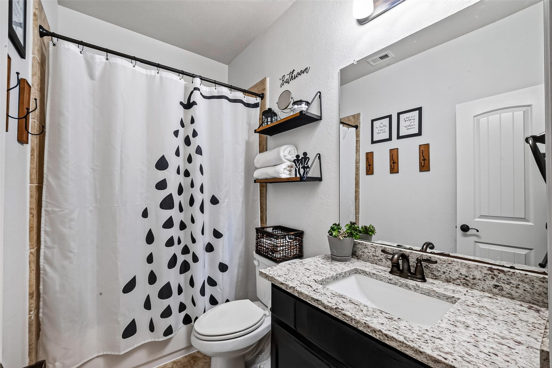 2414 Alexandra, Deer Park, TX 77536 Granite Countertop Sink, High Ceiling Full Bathroom